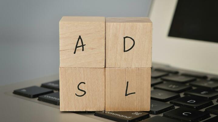 <strong>ADSL</strong>から光回線に乗り換えるためのポイントは？乗り換え手順や注意点を解説の画像